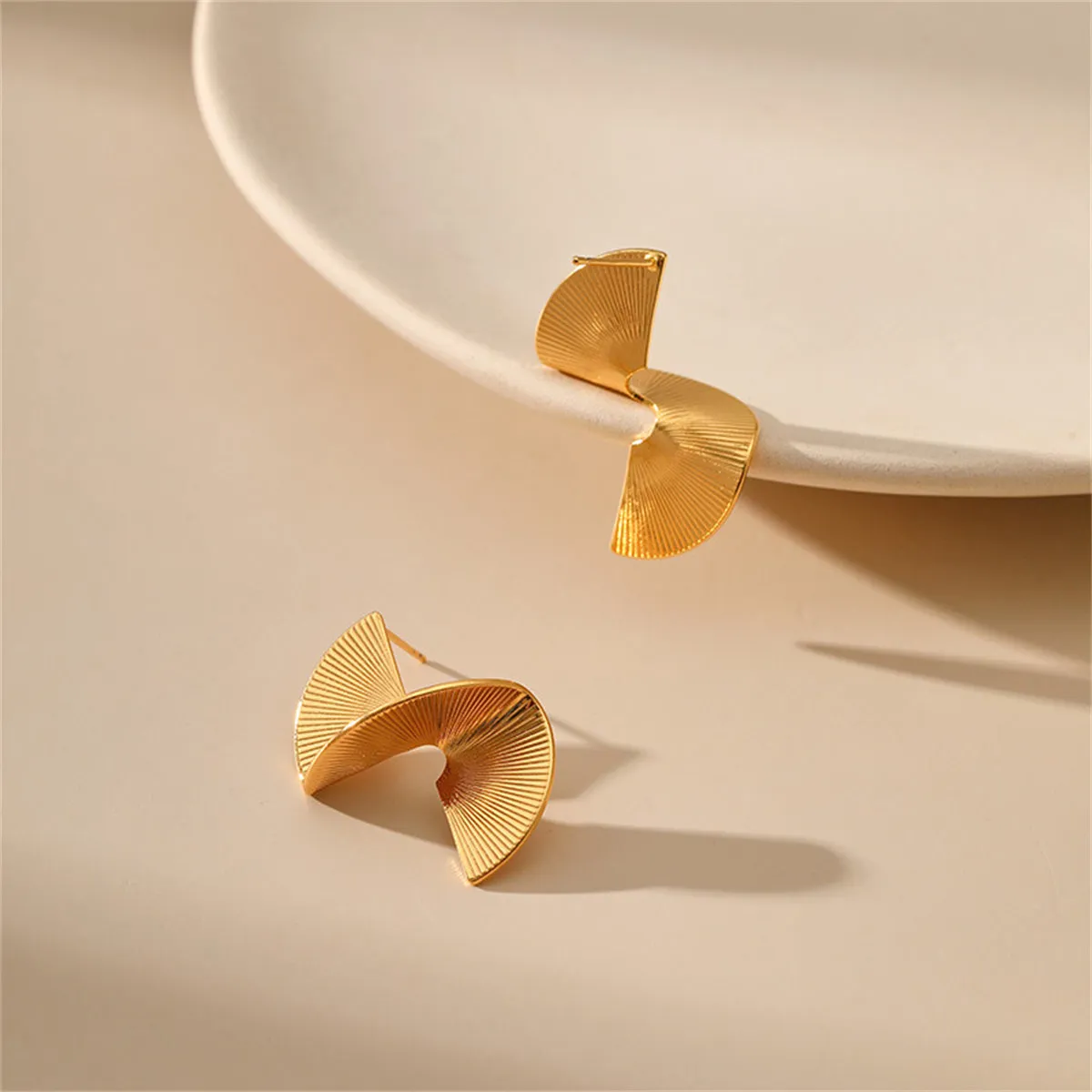 18K Gold-Plated 3D Spinning Stud Earrings