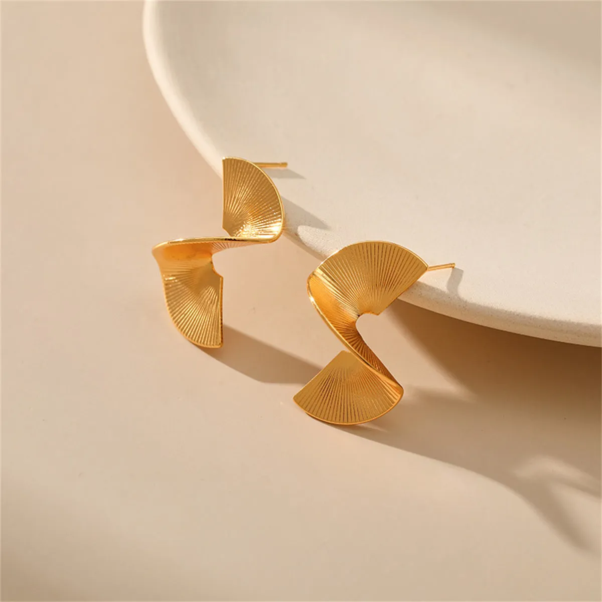18K Gold-Plated 3D Spinning Stud Earrings