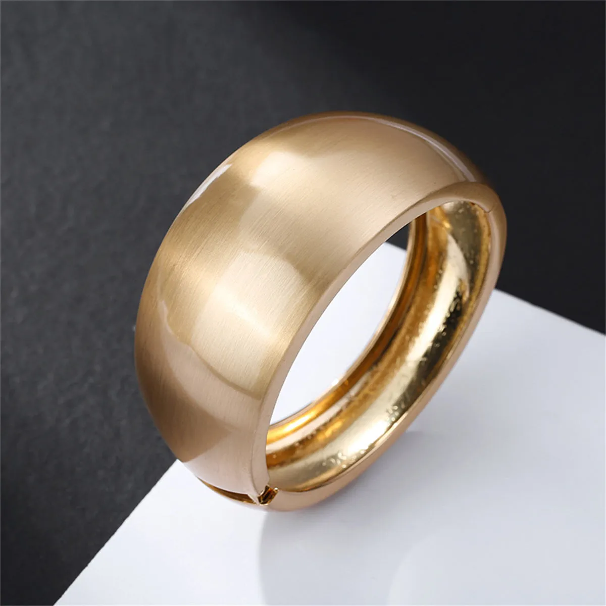 18K Gold-Plated Frosted Oval Bangle