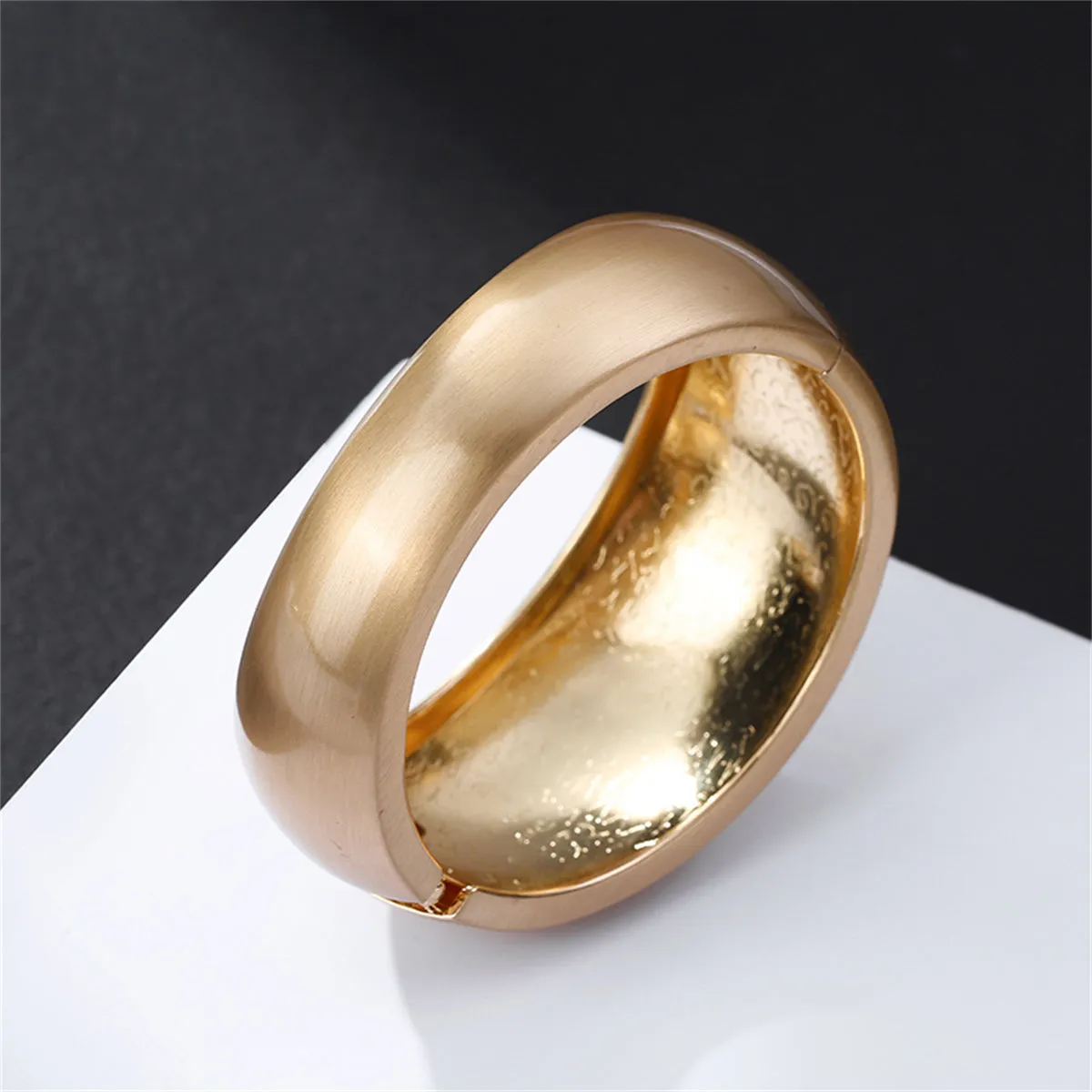 18K Gold-Plated Frosted Oval Bangle