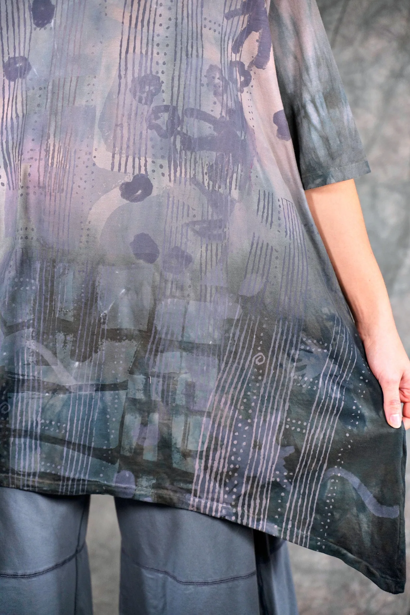 2359HD Wander Tunic Midnight Haze-P