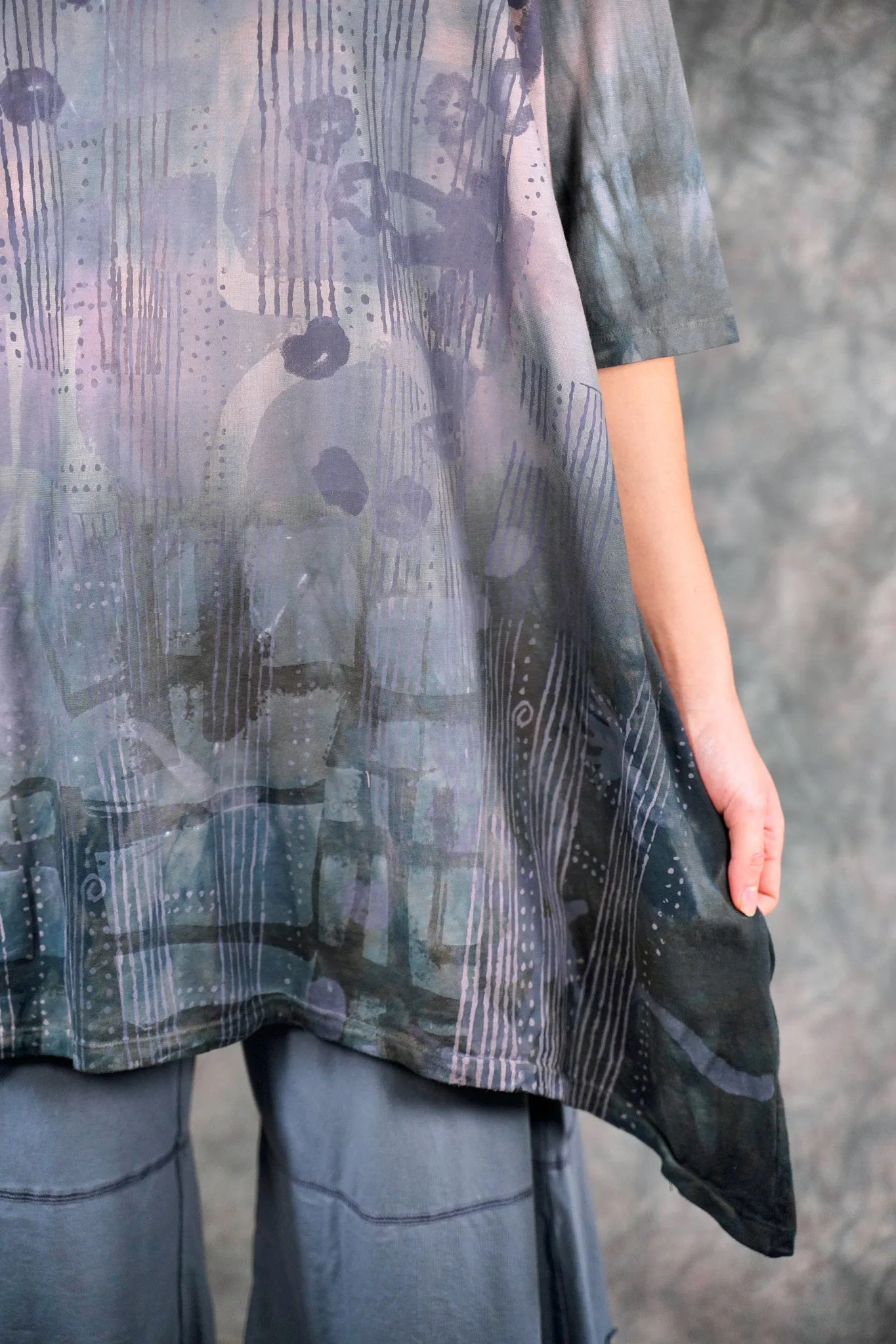 2359HD Wander Tunic Midnight Haze-P