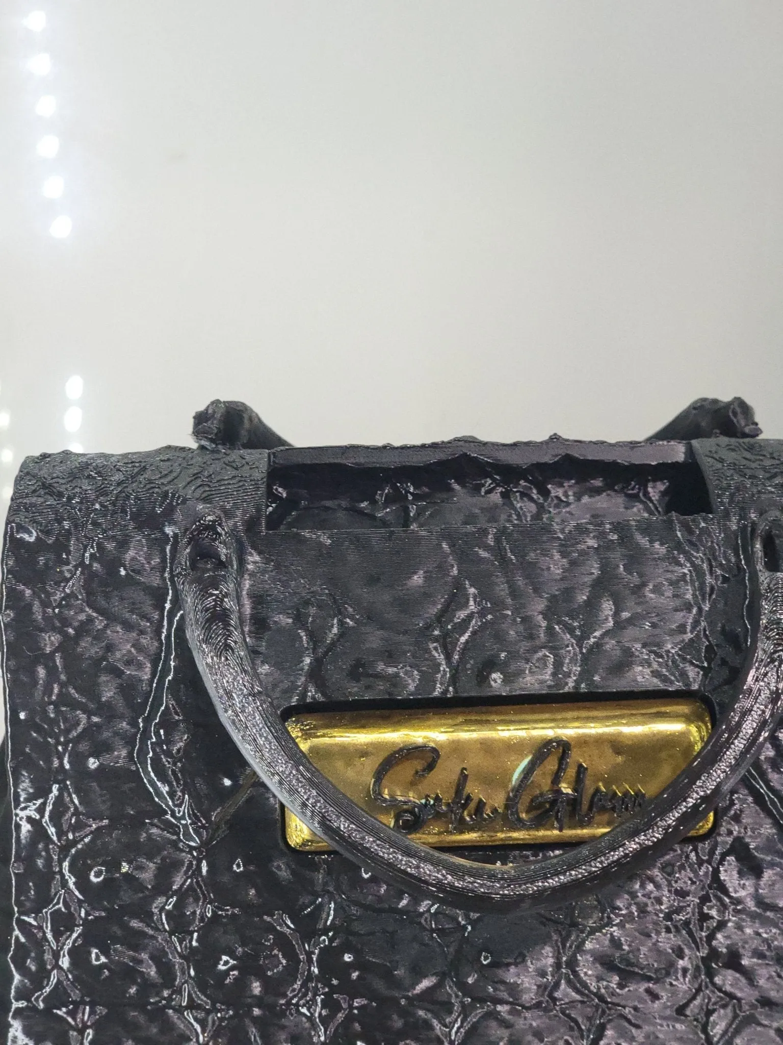 3D Printed Black Crocodile Texture Bag Brush Holder - Glam Vanity Decor