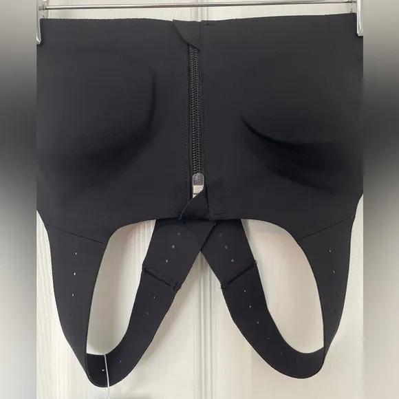 Brooks sports bra (30AB)