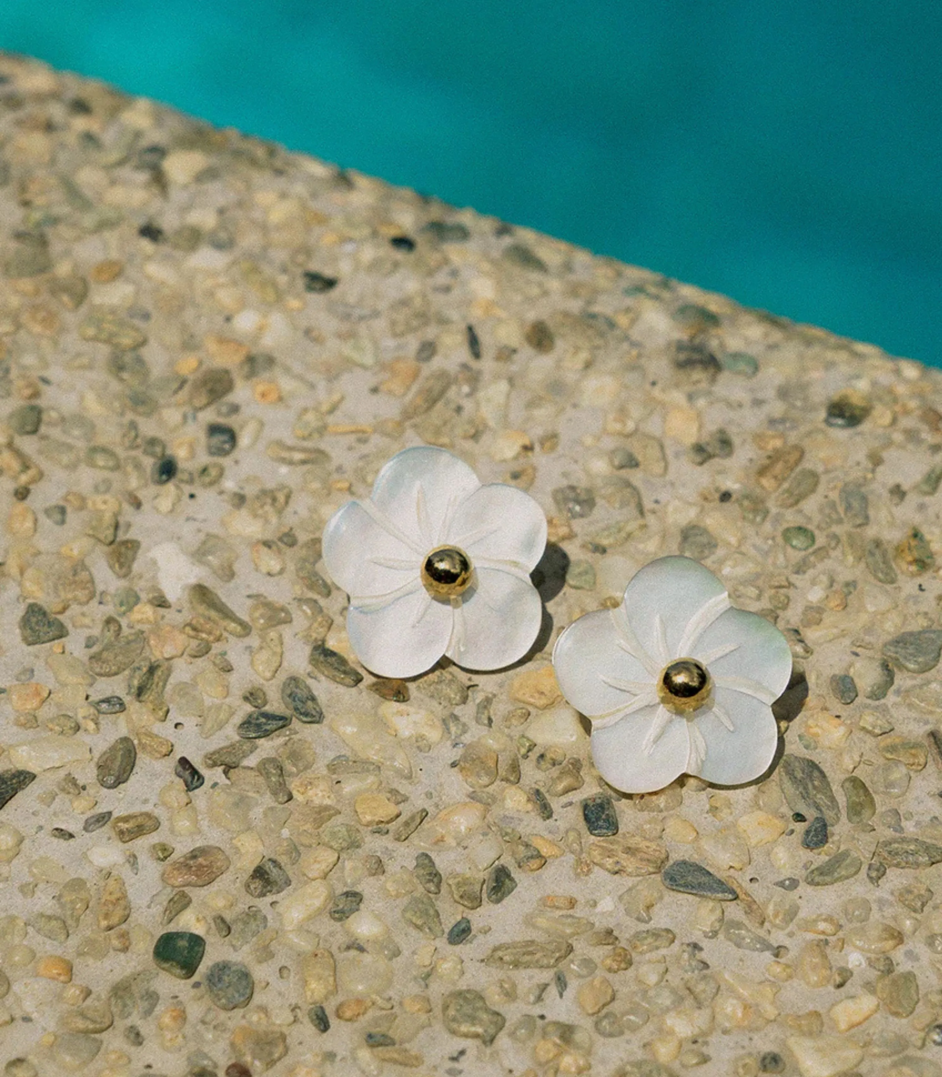 Chuchi Earrings in Mother of Pearl