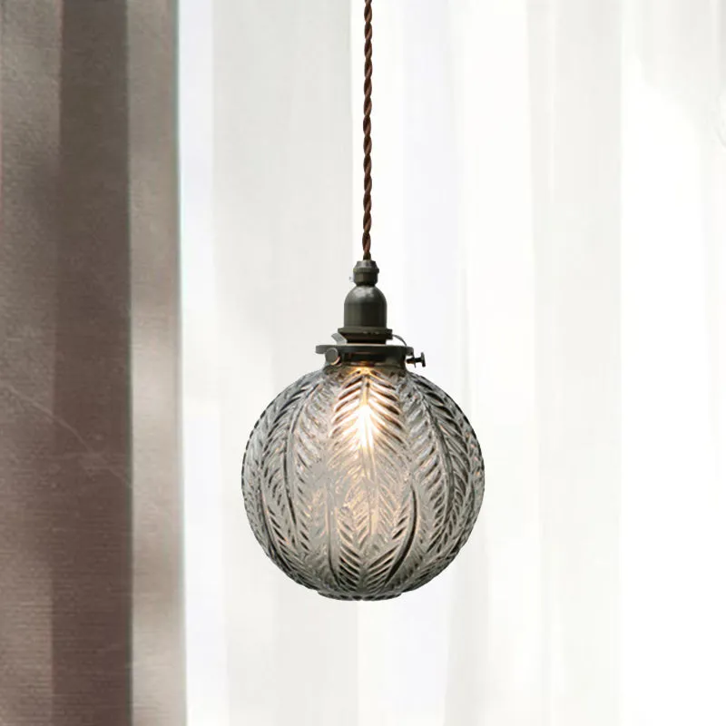 Colonial Global Pendant Light – Timeless Elegance with a Modern Touch