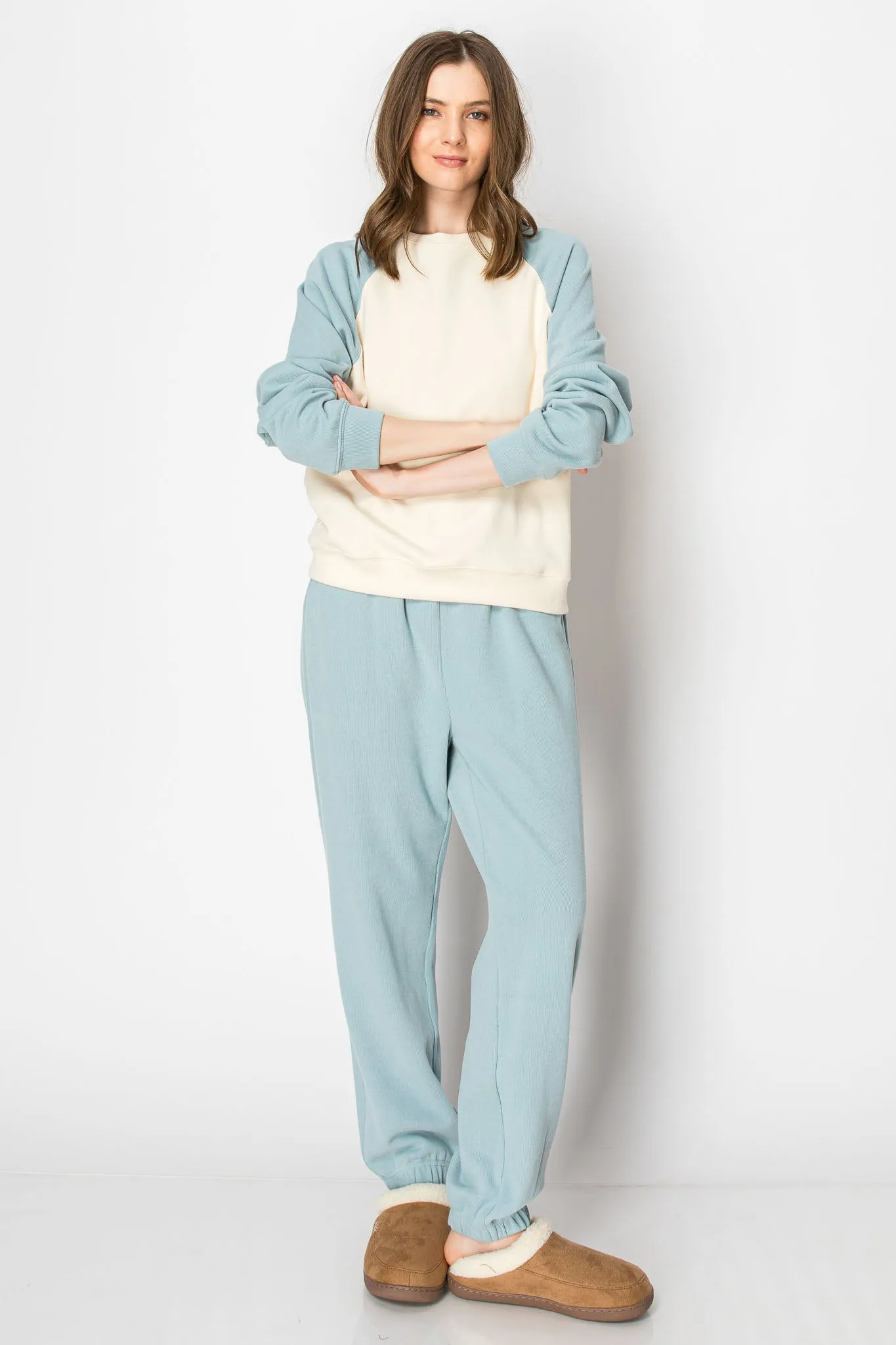 COLOR BLOCK LONG RAGLAN SLEEVE COZY BRUSHED COTTON BLEND SET CREW NECK WITH POCKETS