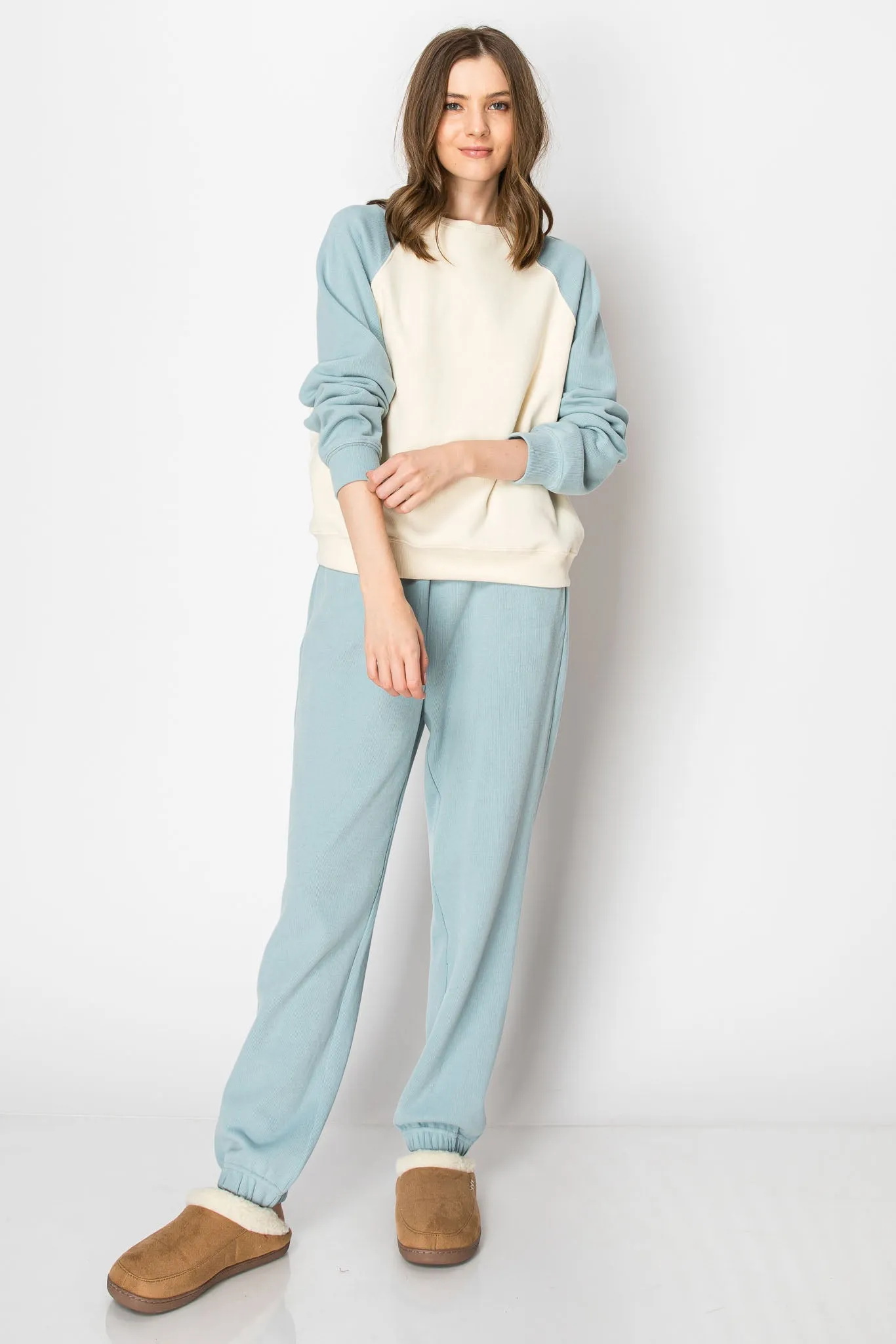 COLOR BLOCK LONG RAGLAN SLEEVE COZY BRUSHED COTTON BLEND SET CREW NECK WITH POCKETS