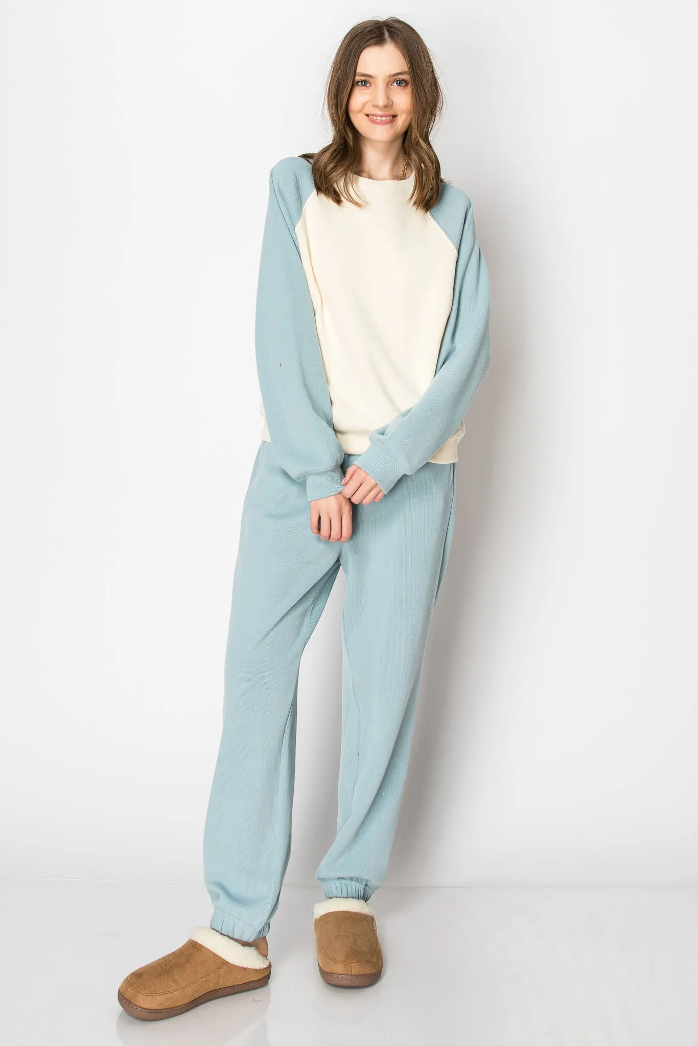 COLOR BLOCK LONG RAGLAN SLEEVE COZY BRUSHED COTTON BLEND SET CREW NECK WITH POCKETS