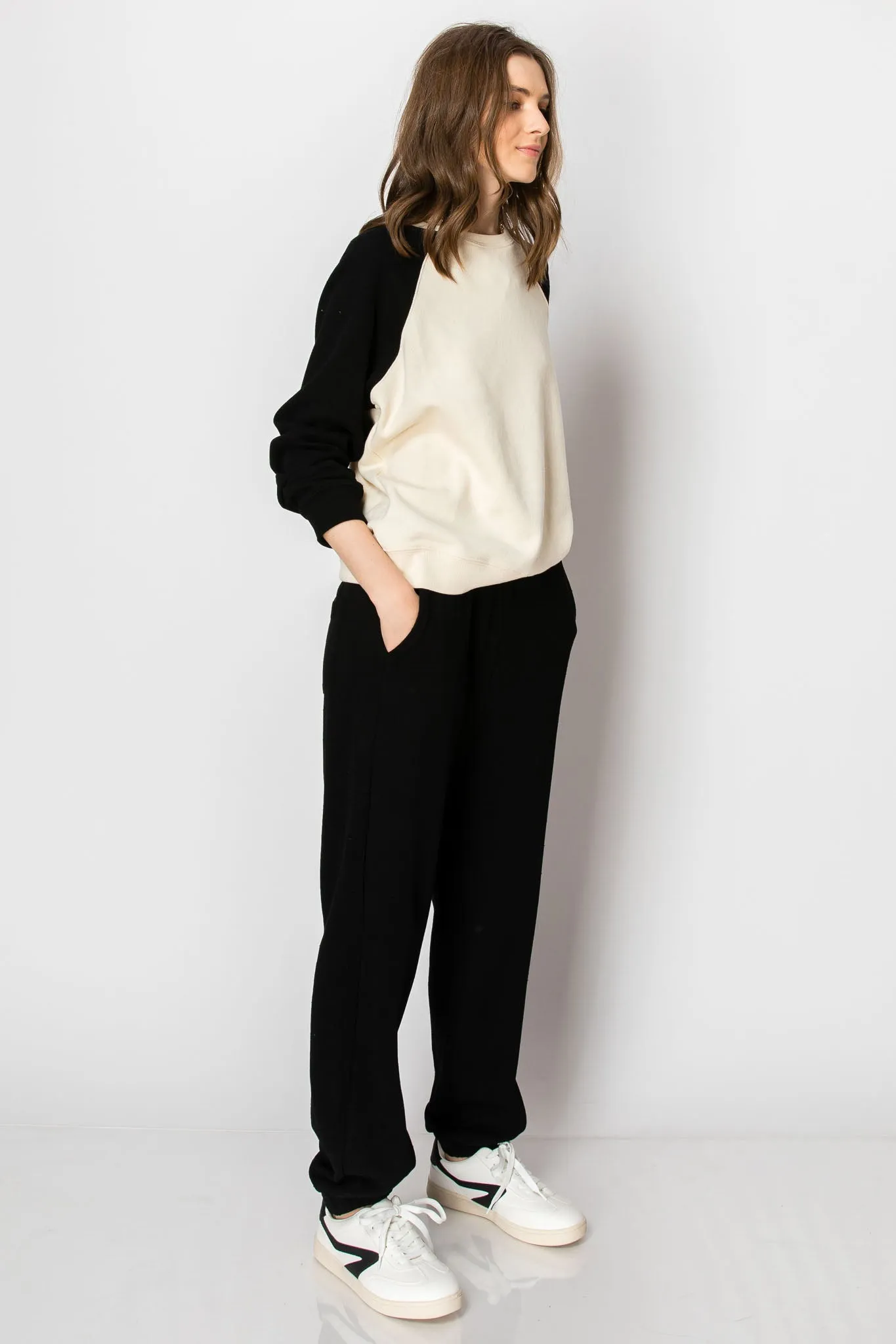 COLOR BLOCK LONG RAGLAN SLEEVE COZY BRUSHED COTTON BLEND SET CREW NECK WITH POCKETS