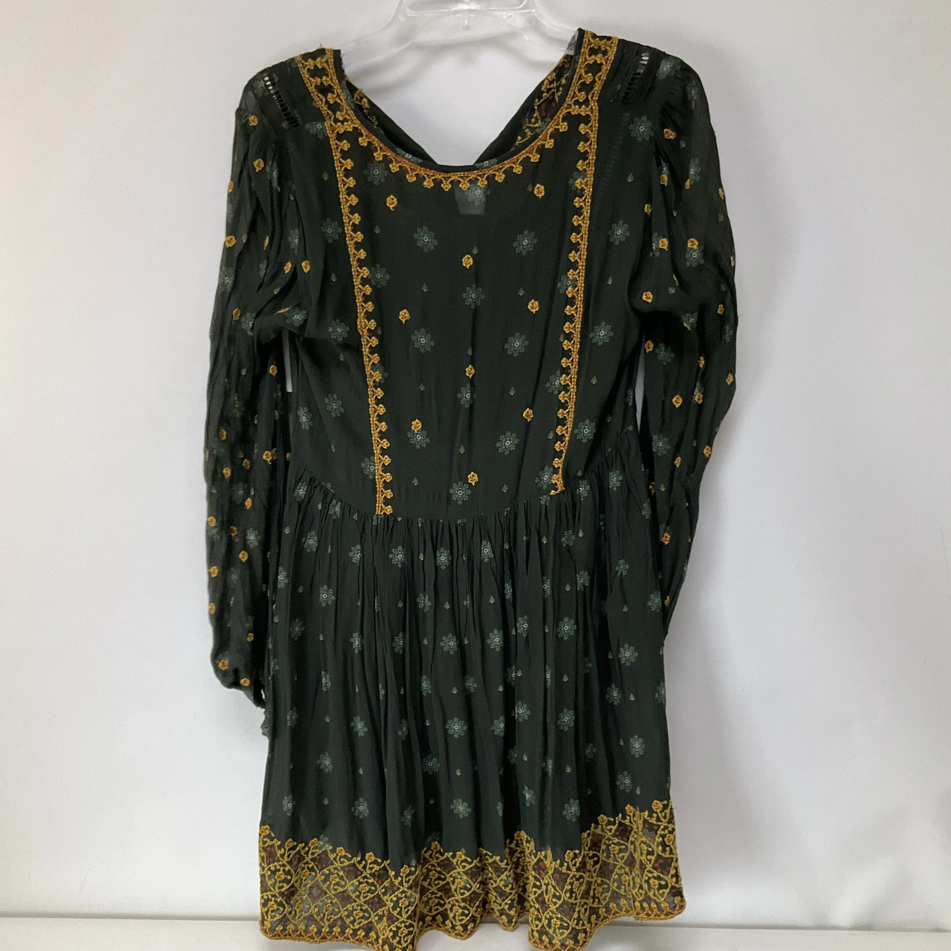 Dress Casual Midi By Akemi And Kin  Size: S