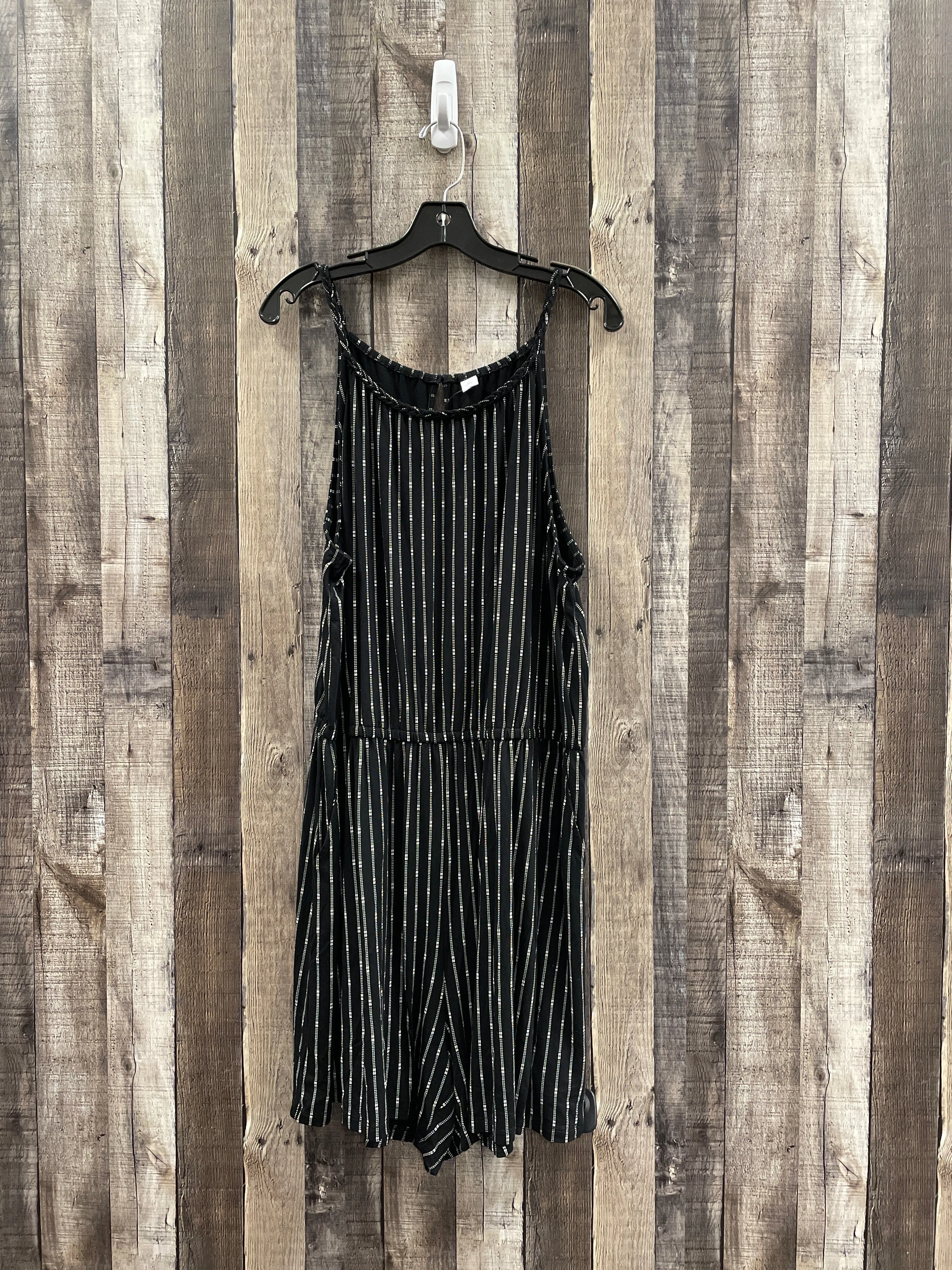 Dress Casual Short By Old Navy In Black & White, Size: Xxl