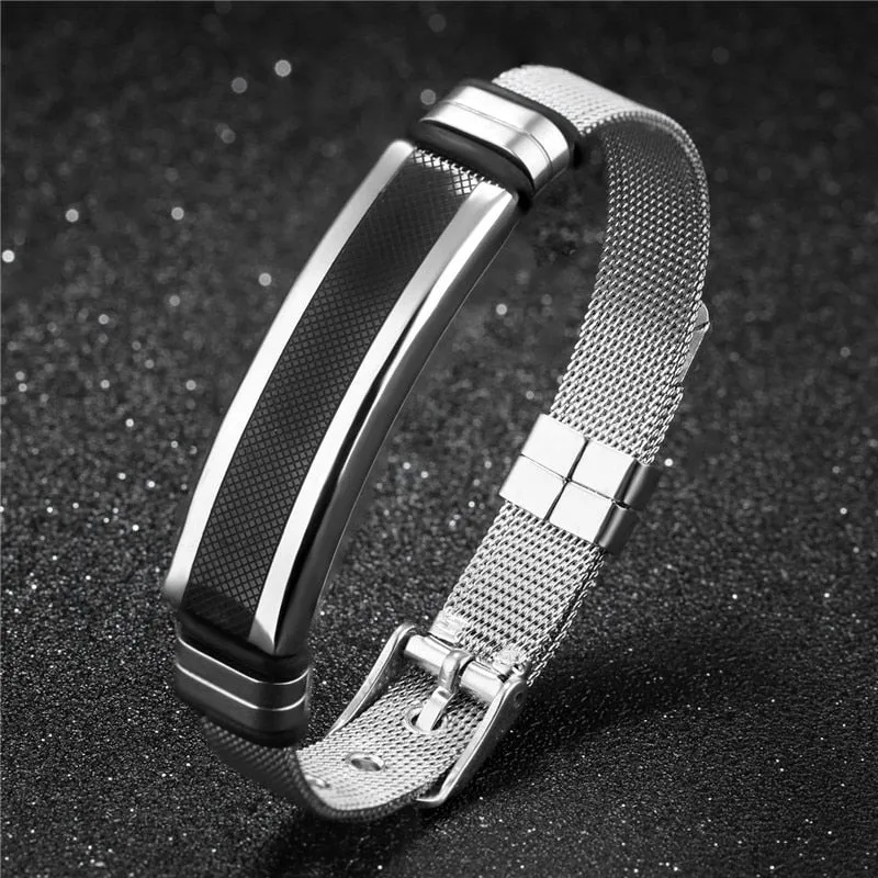 Exquisite Fashion Stainless Steel Bracelet in Elegant Gold Finish, Tailored for Discerning Men