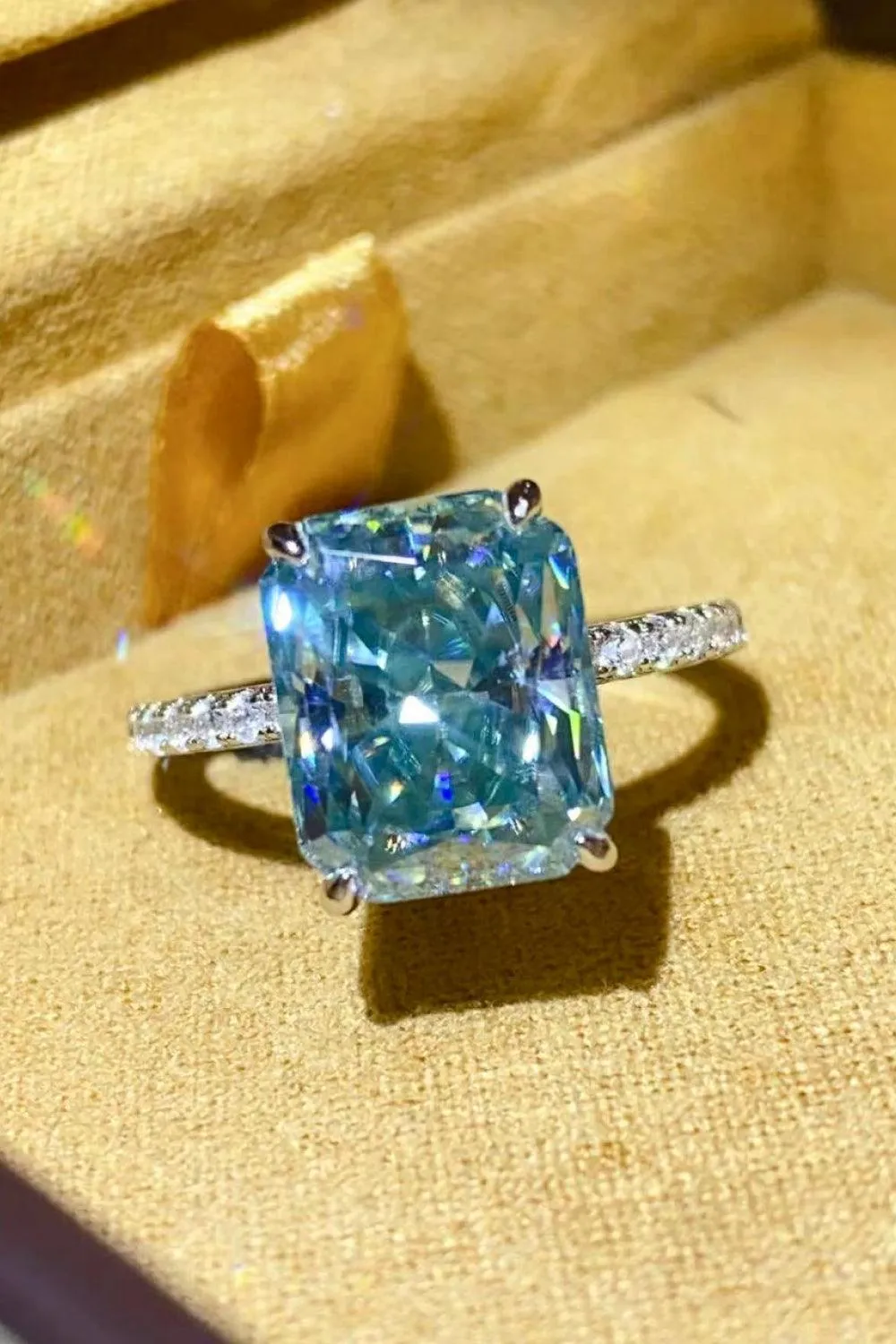Hazel Blues® | 2 Carat Moissanite Ring