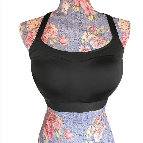 NWOT! Brooks dare racerback run sports bra. Size 34D