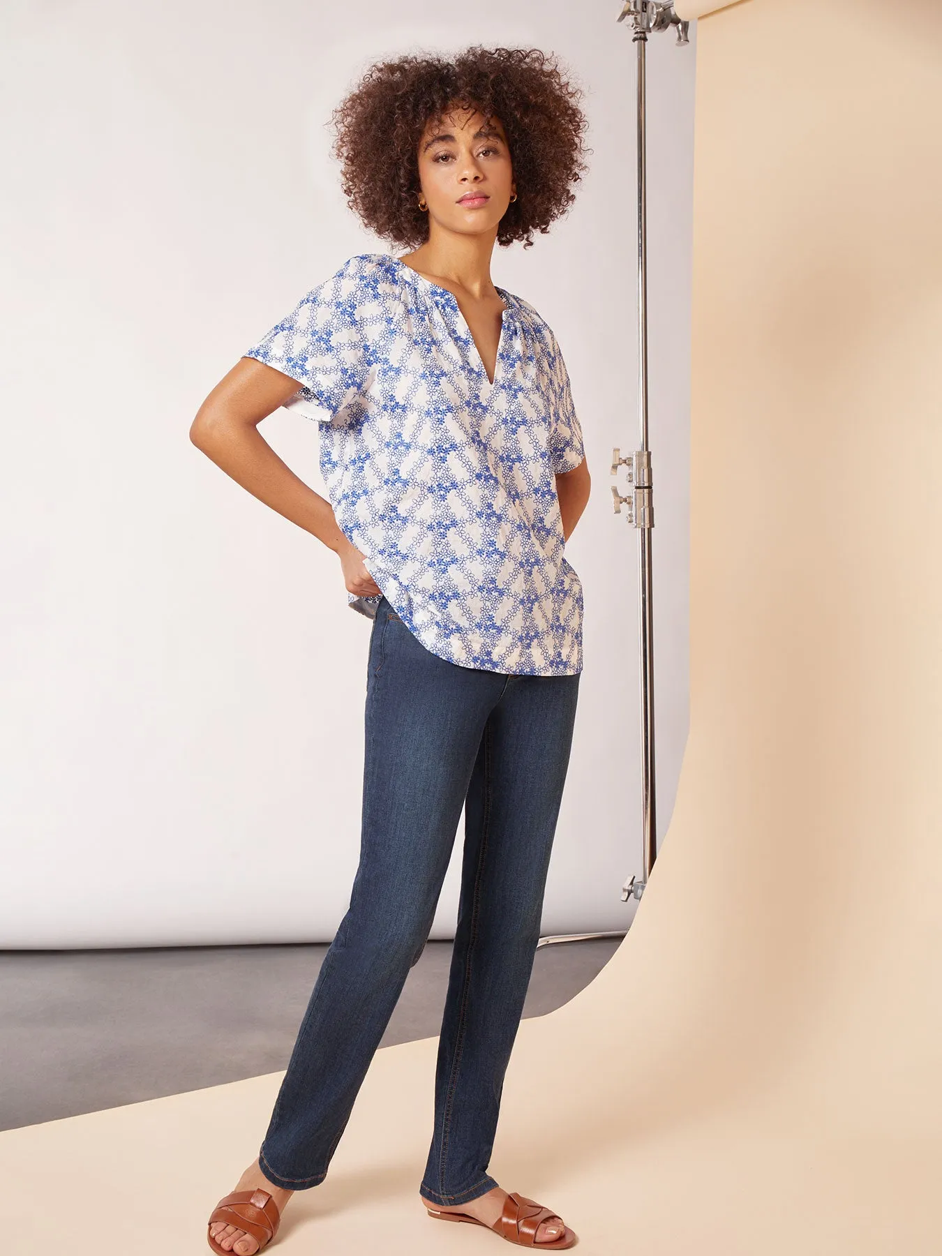 Plus Size Popover Floral Embroidery Short Sleeve Blouse