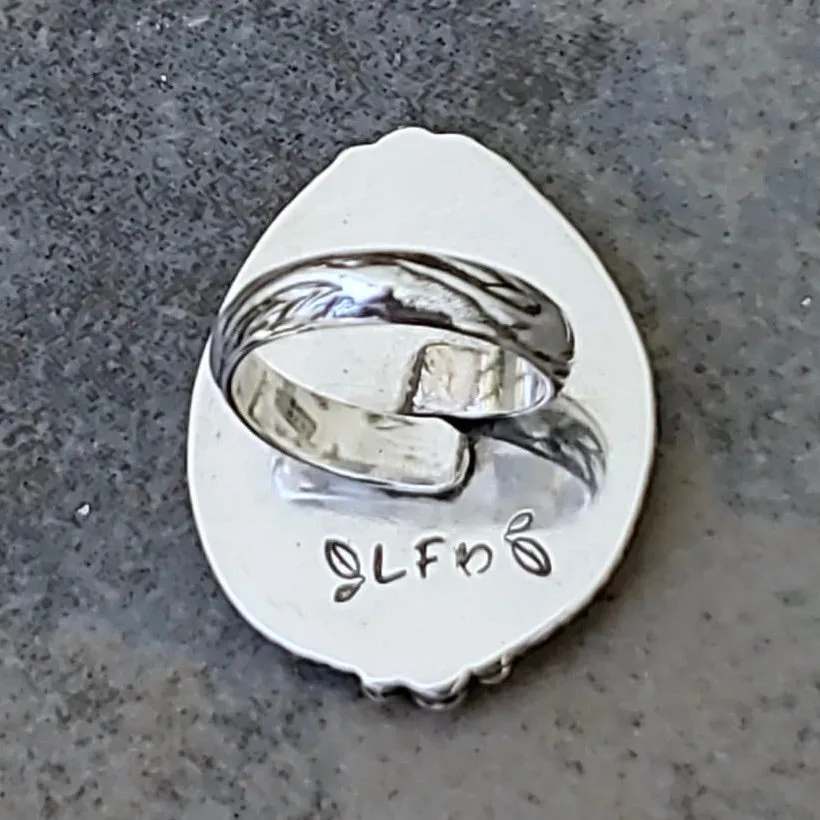 Rare lepidolite ring in silver (Size 6 1/2 - 8 1/2)