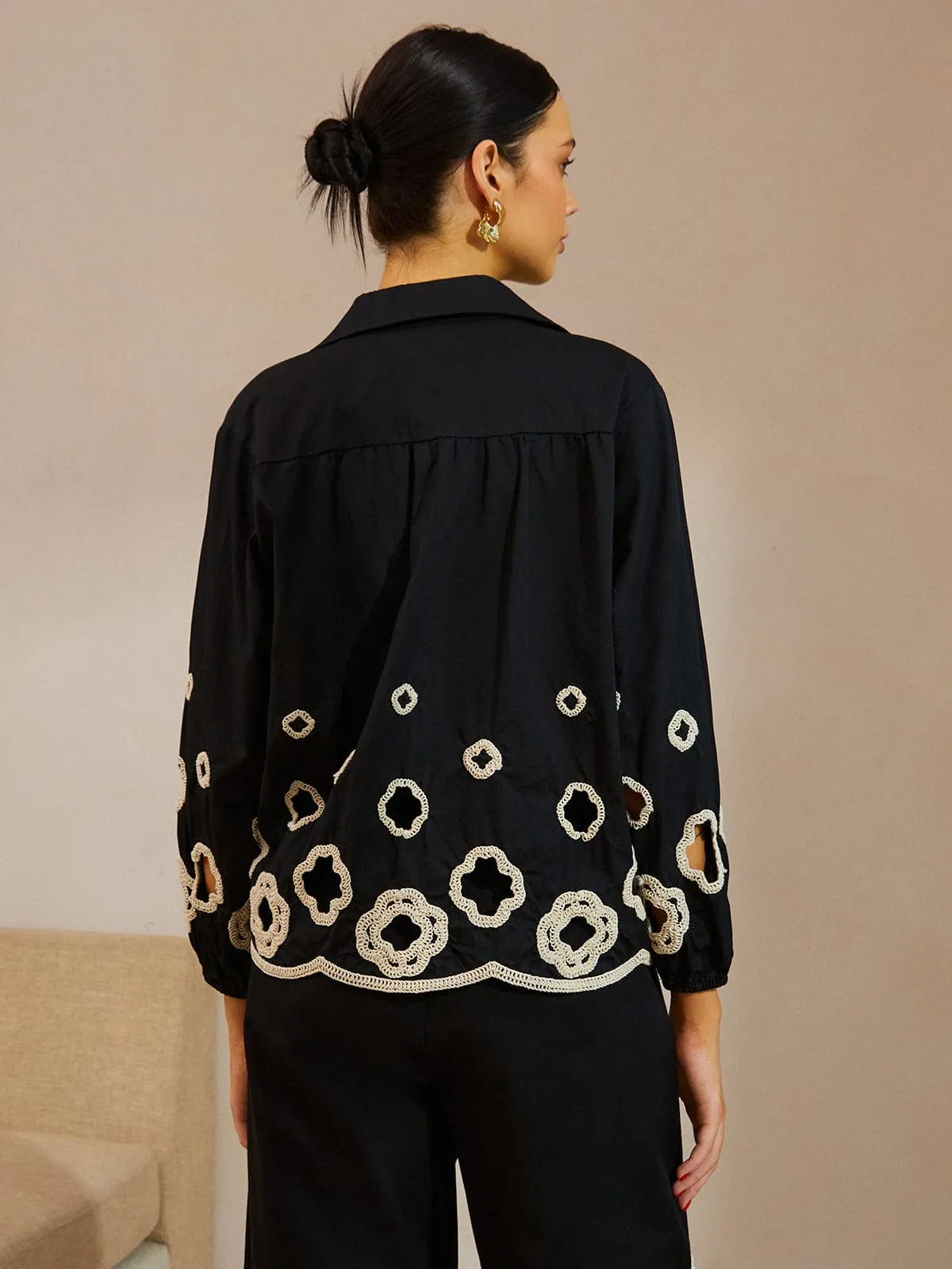 Romy | Embroidered Open-Round Blouse