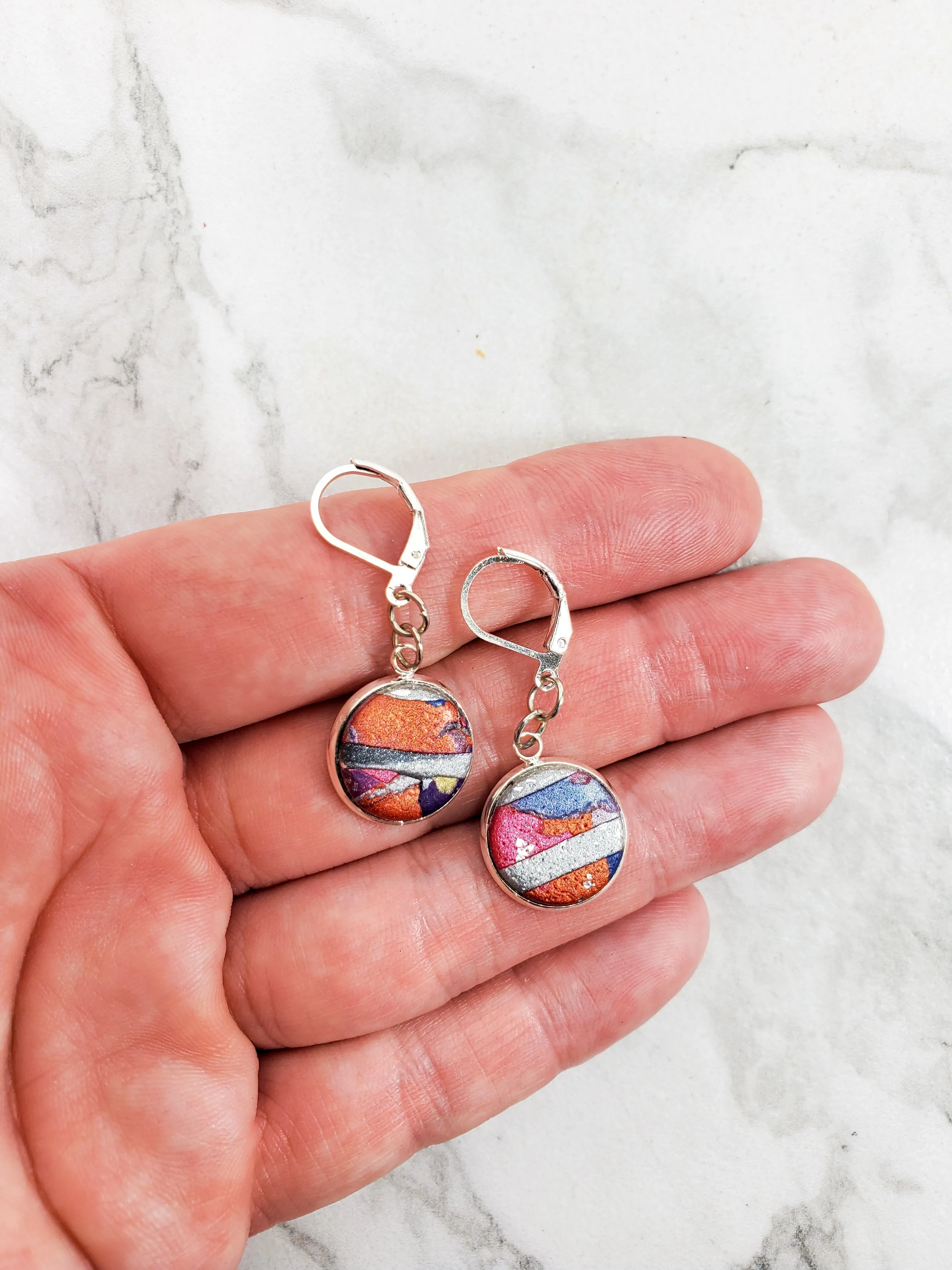 Round Bezel Dangle Earring - Marbled - Viva Magenta