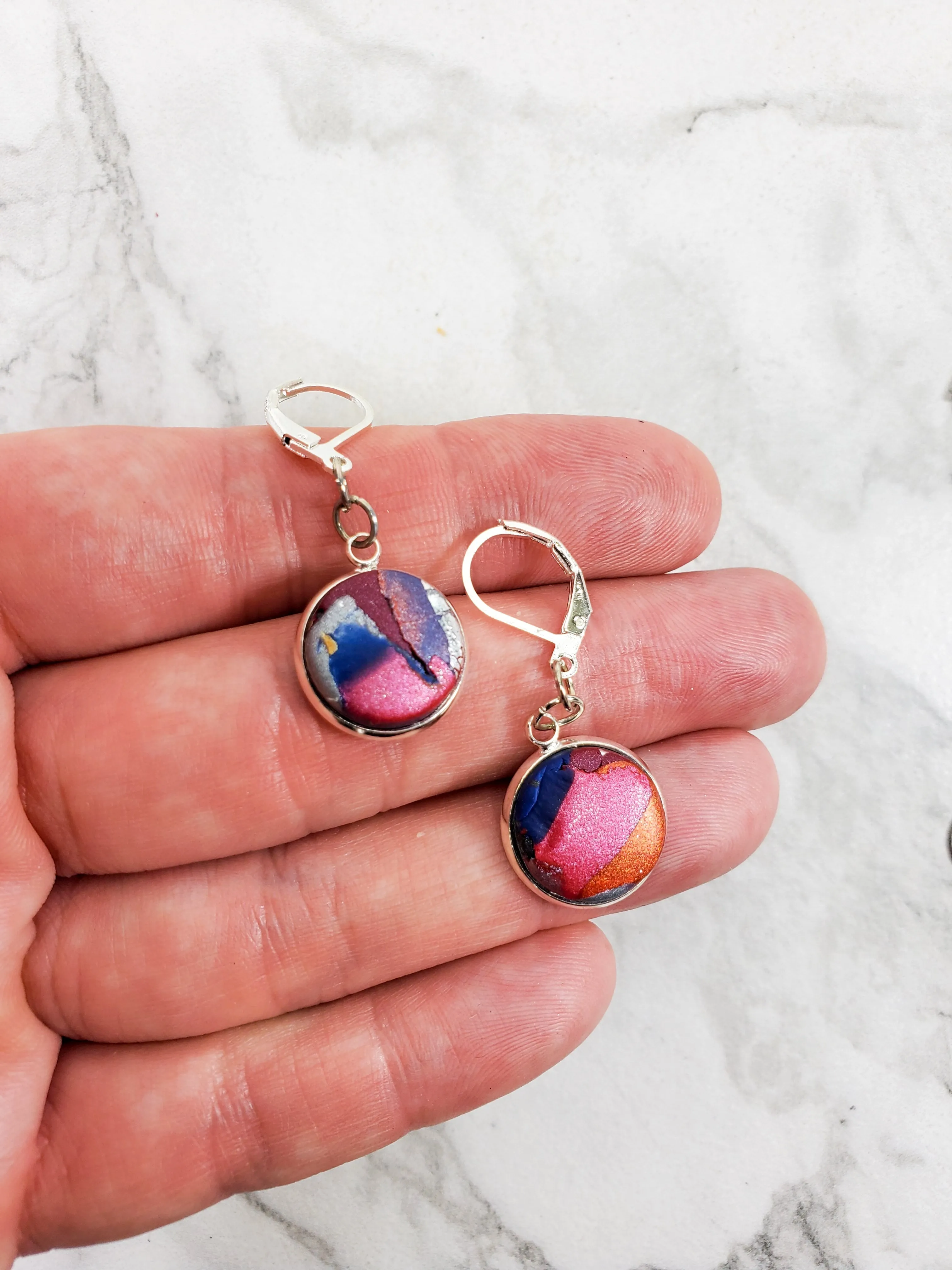 Round Bezel Dangle Earring - Marbled - Viva Magenta