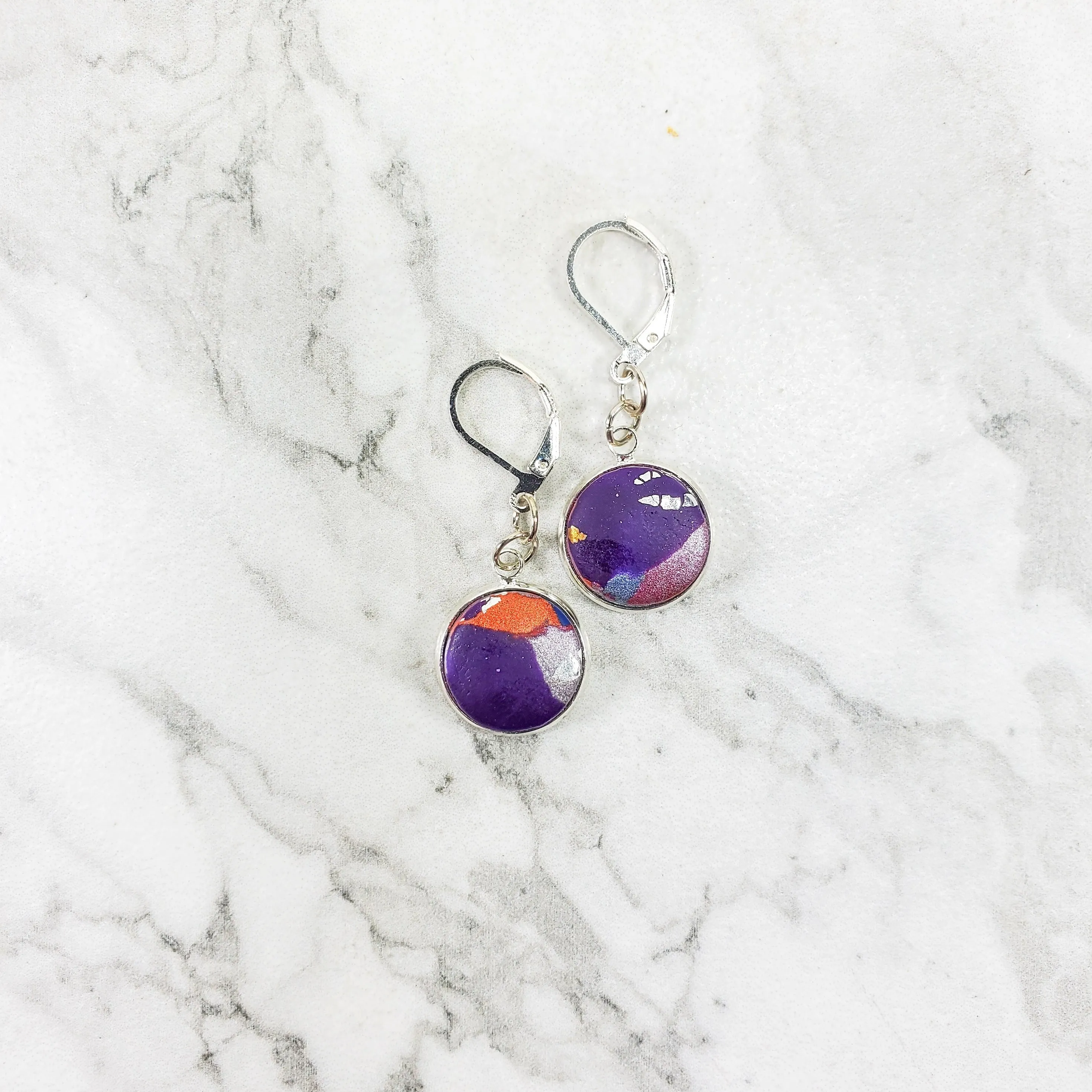Round Bezel Dangle Earring - Marbled - Viva Magenta
