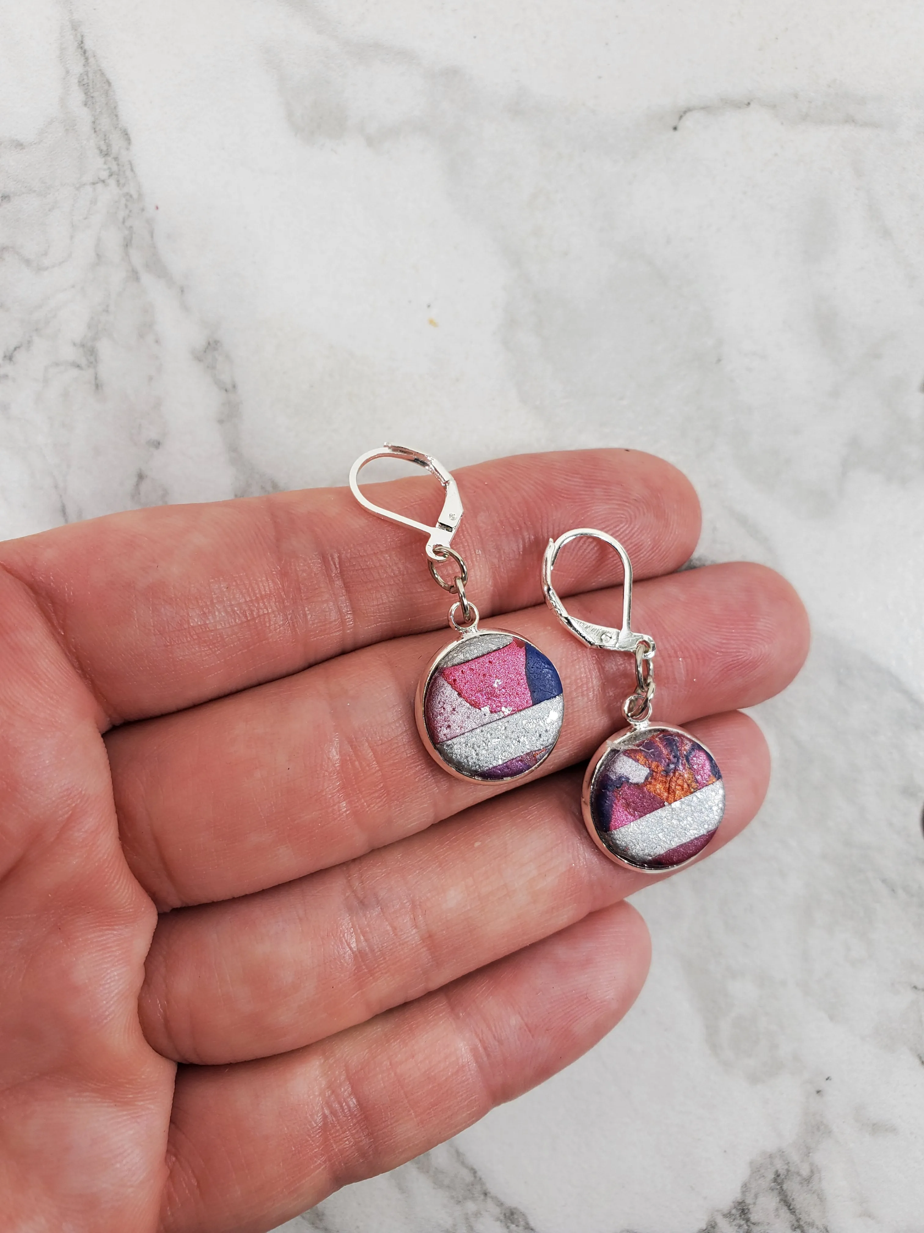 Round Bezel Dangle Earring - Marbled - Viva Magenta