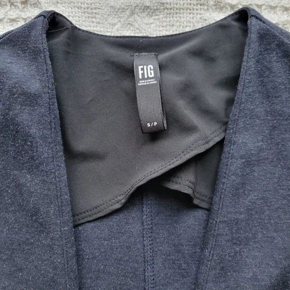 Shop Figs, Casual Everyday Long Sleeve Cozy Cardigan with Pockets- Navy Blue