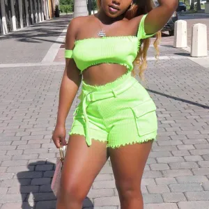 Solid Sleeveless Crop Top & Pants Set With Belt