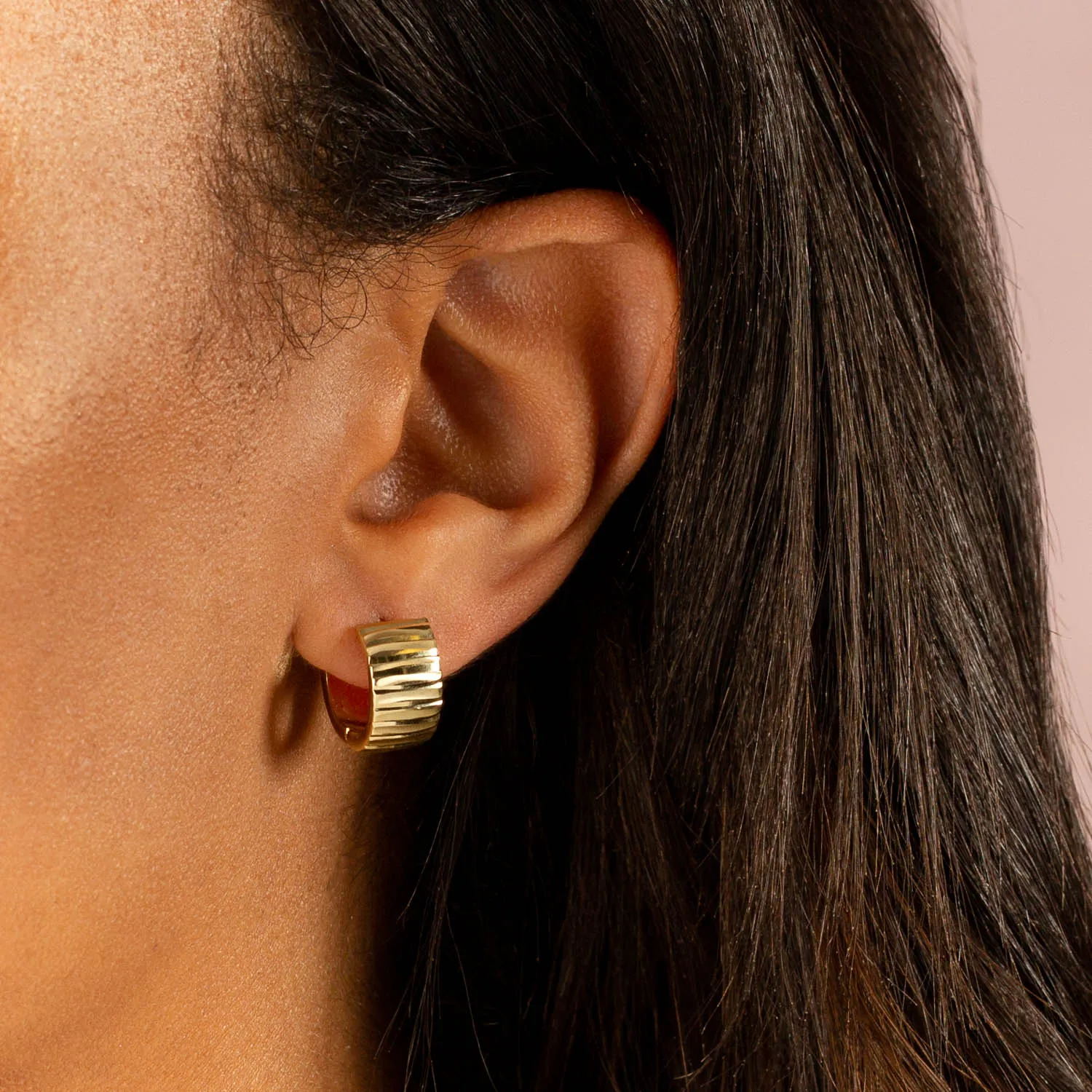 Striped Huggie Earring 14K