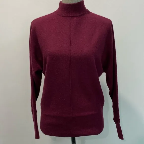 Tahari cashmere burgundy Dolan Sleeve Sweater