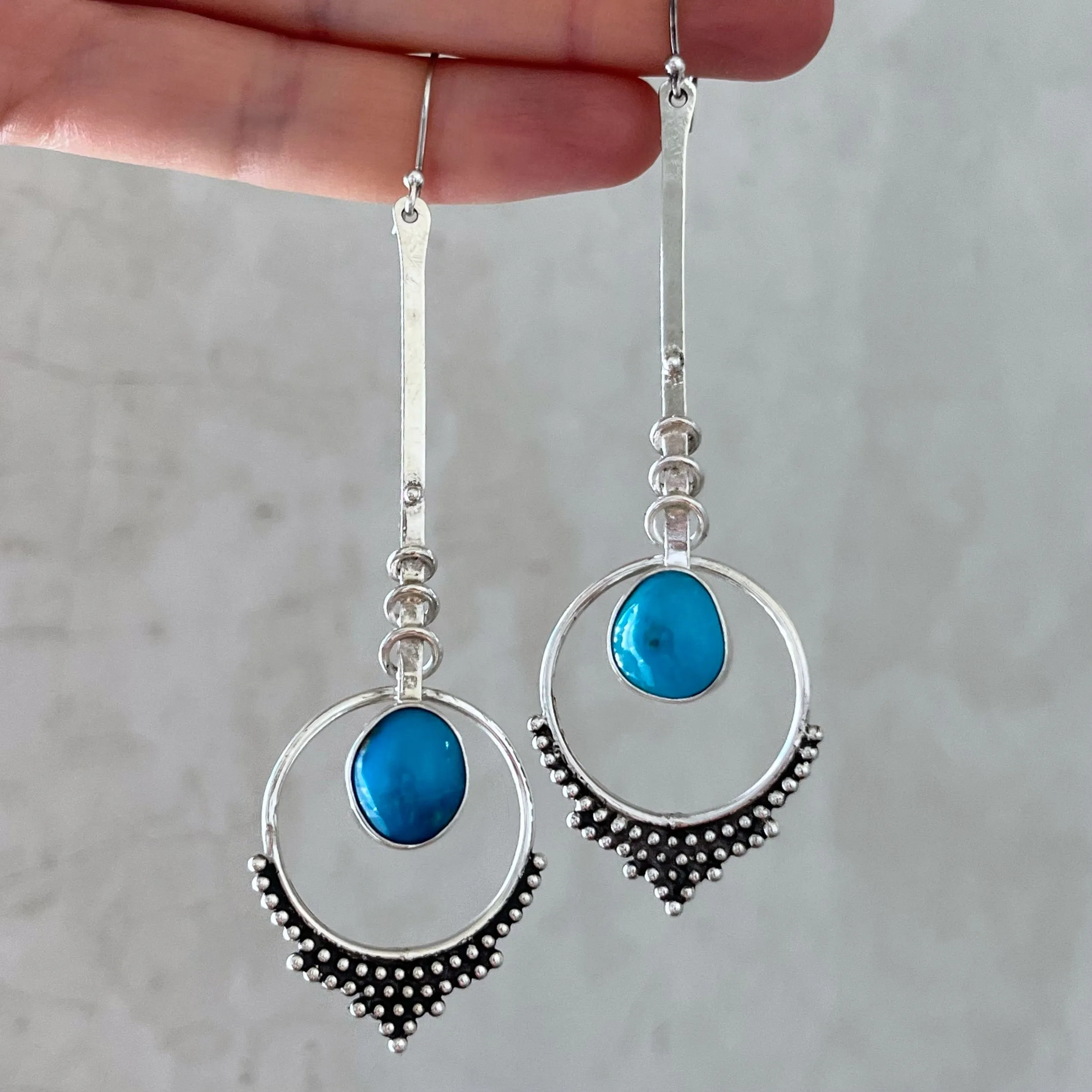 Turquoise pendulum earrings in silver