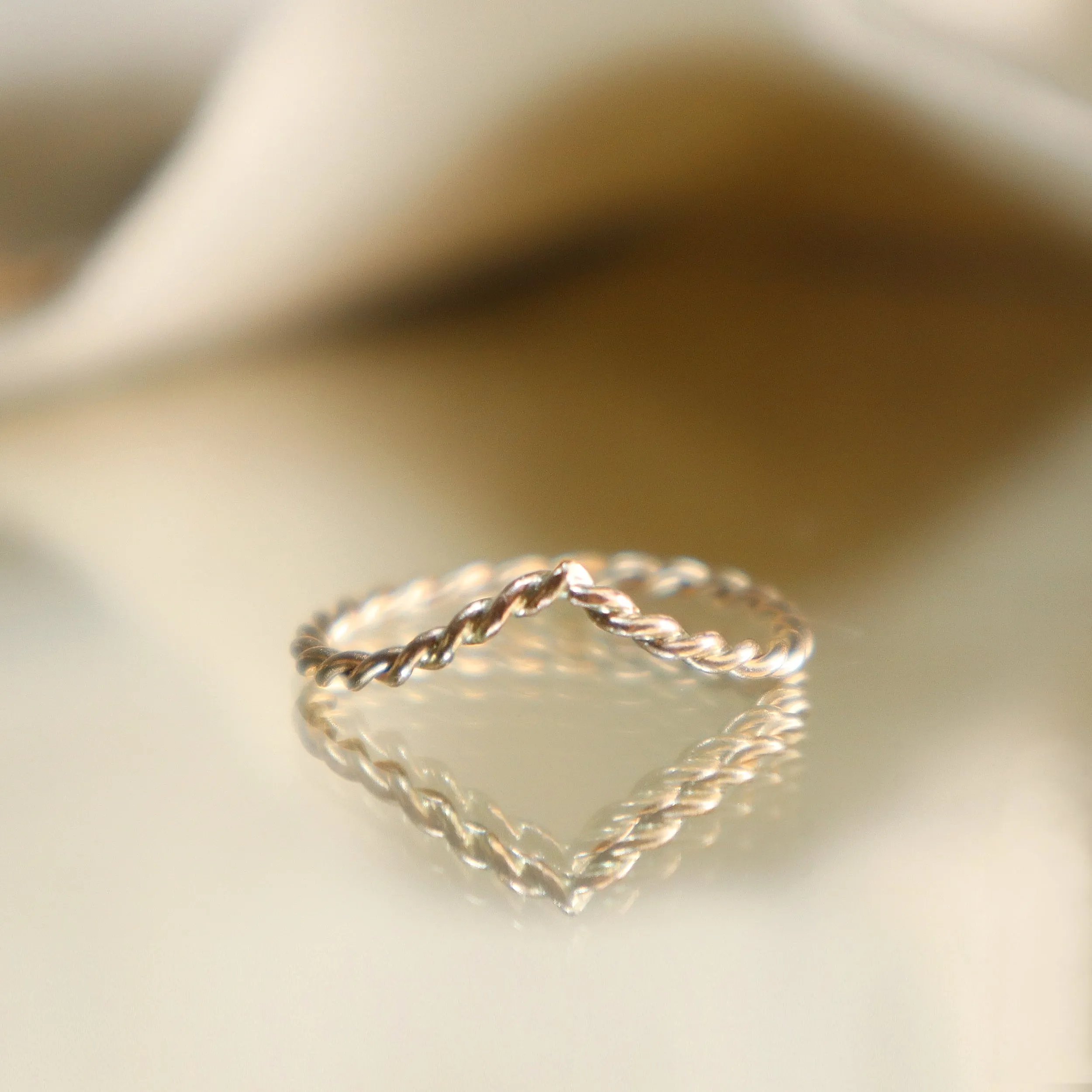 V-Shaped Twisted Band